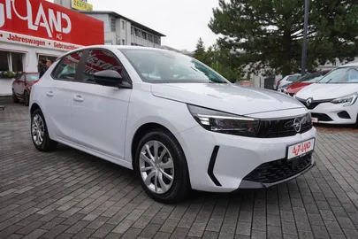 Car image 3