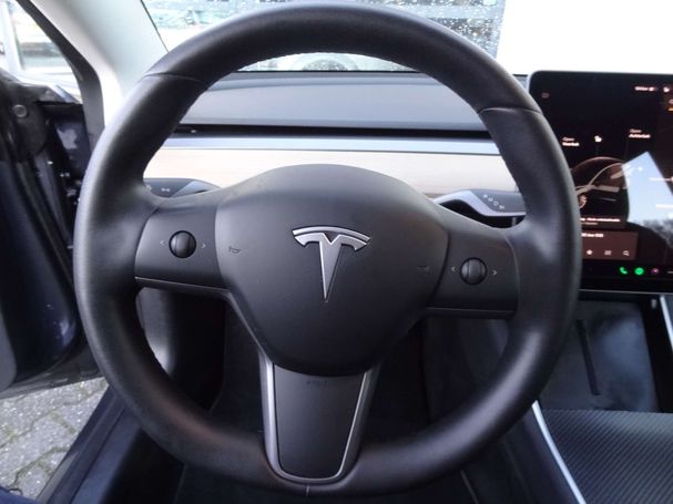 Tesla Model 3 Long Range AWD 158 kW image number 31