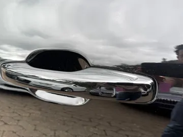Car image 28