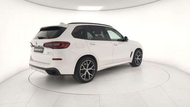 BMW X5 45e xDrive 290 kW image number 3