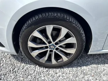 Car image 38