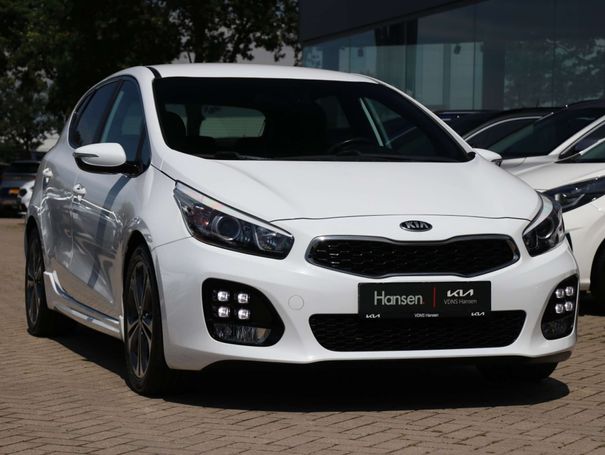 Kia Ceed 1.0 T-GDI GT Line 88 kW image number 2