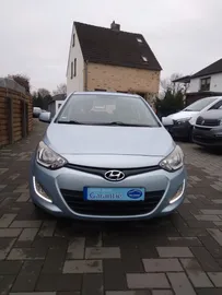 Car image 3