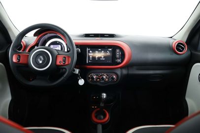 Car image 24