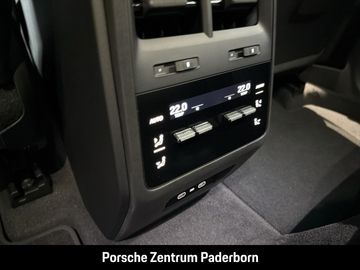 Car image 35