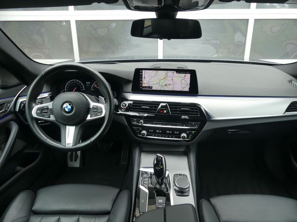 BMW 520d Touring xDrive 140 kW image number 14