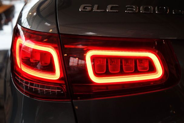 Mercedes-Benz GLC 300 e 4Matic 235 kW image number 23