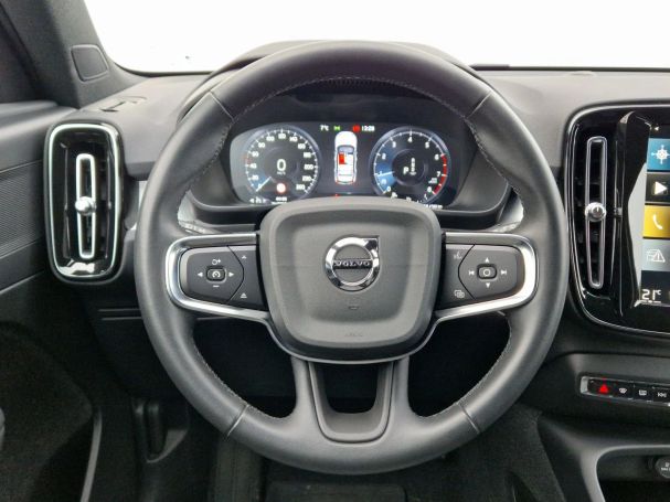 Volvo XC40 120 kW image number 16