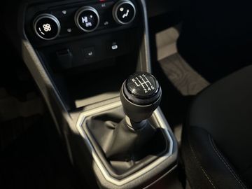 Car image 31