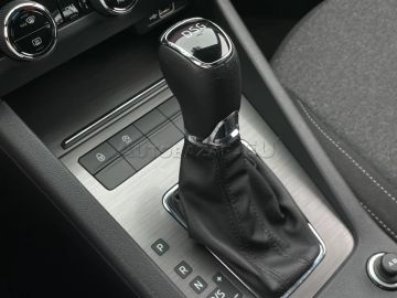 Car image 37