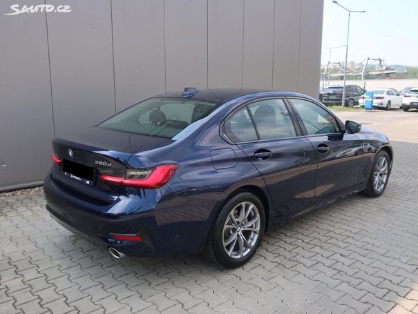 BMW 320d Sport Line 140 kW image number 14