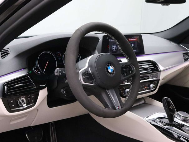 BMW 520i Touring 135 kW image number 16