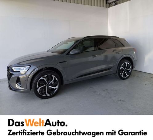 Audi Q8 55 quattro e-tron Advanced 250 kW image number 2