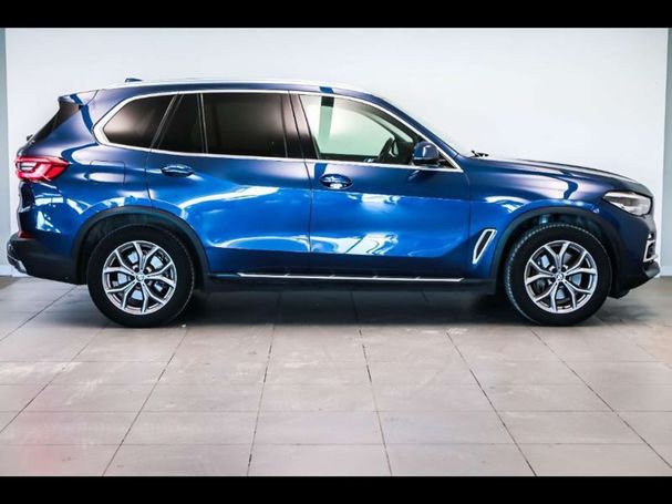 BMW X5 xDrive40i xLine 254 kW image number 3