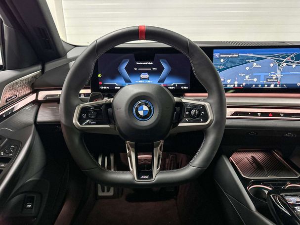 BMW i5 M60 xDrive 442 kW image number 13