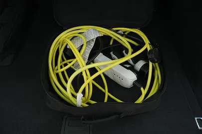 Car image 40