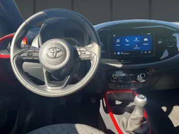 Car image 5