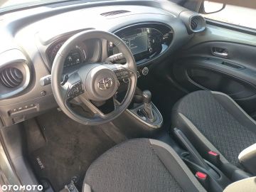 Car image 21