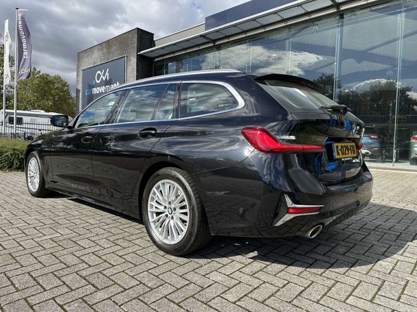 BMW 320i Touring 135 kW image number 4