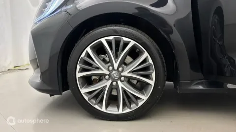 Car image 20