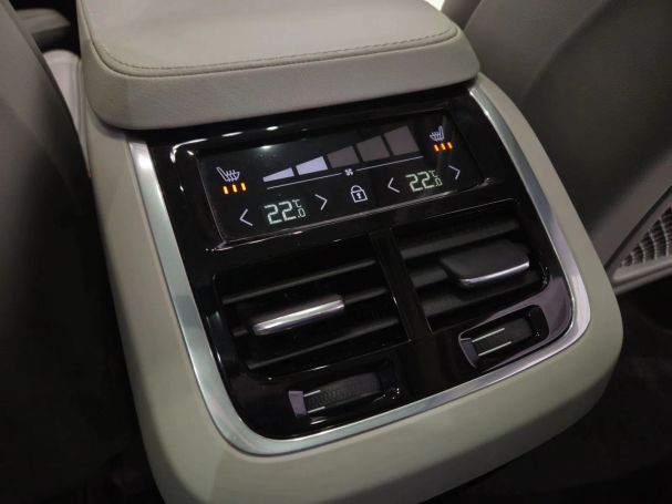 Volvo XC90 AWD 173 kW image number 37