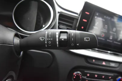 Car image 32
