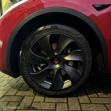 Tesla Model Y 220 kW image number 21