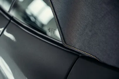 Car image 36