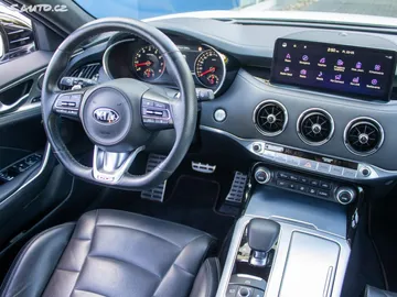 Car image 30
