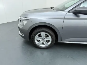 Car image 31