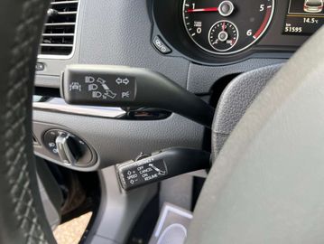 Car image 36