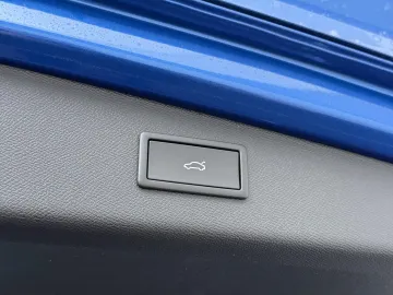 Car image 39