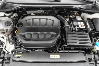 Car image 35