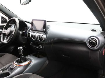 Car image 33