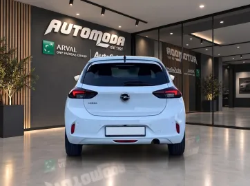 Car image 5