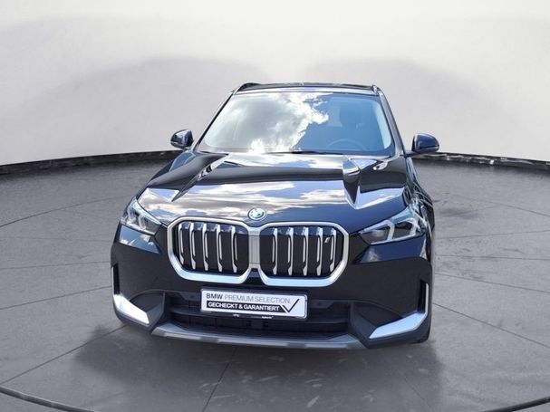 BMW iX1 xDrive30 230 kW image number 8