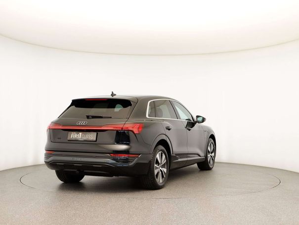 Audi Q8 55 quattro e-tron Business 250 kW image number 4