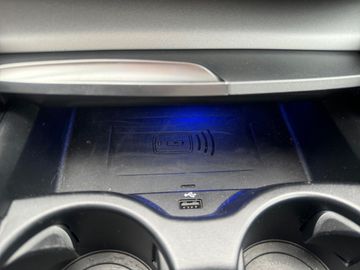 Car image 37