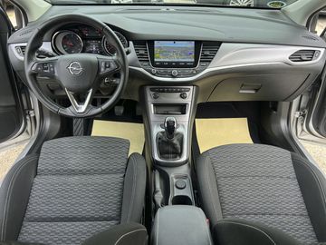 Car image 13