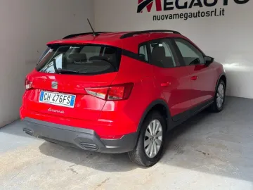 Car image 5