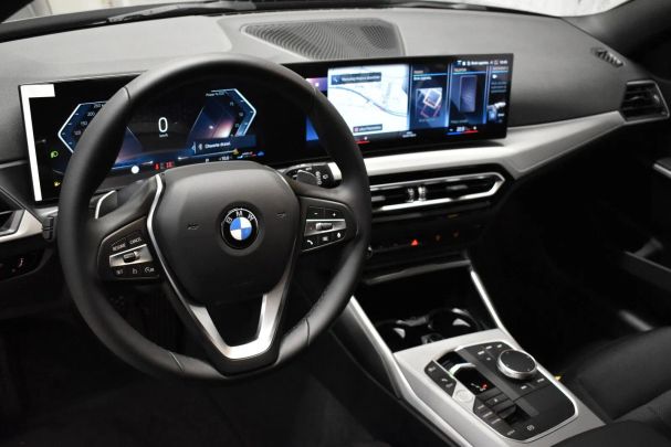 BMW 318i Touring 115 kW image number 5