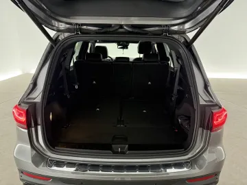 Car image 45