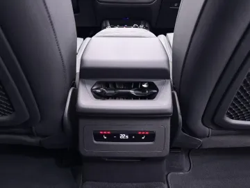 Car image 49