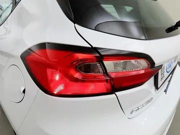 Car image 35