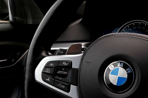 BMW 550i xDrive 341 kW image number 44