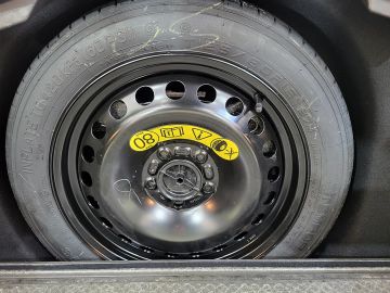 Car image 31