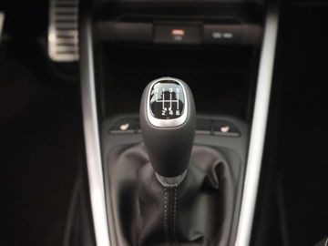 Car image 37