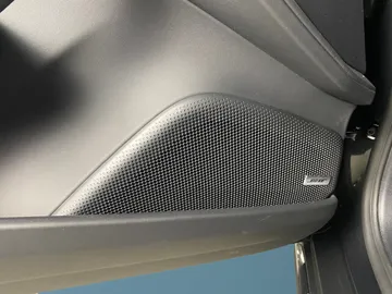 Car image 29