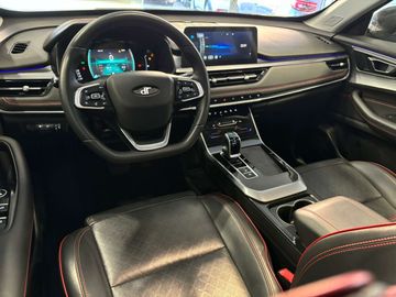 Car image 14