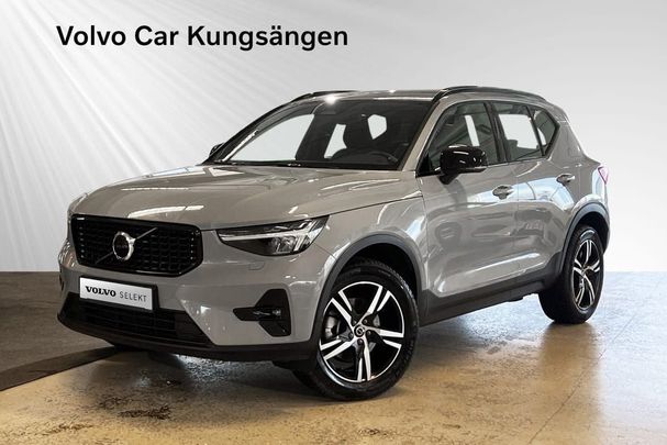 Volvo XC40 B4 Plus Dark 147 kW image number 1